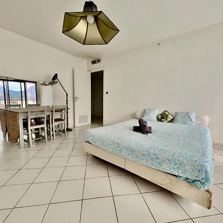 Appartamento 80 M2 - 8th Floor With Free Parking - 5 Guests Grenoble