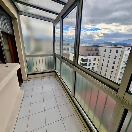 Appartamento 80 M2 - 8th Floor With Free Parking - 5 Guests Grenoble